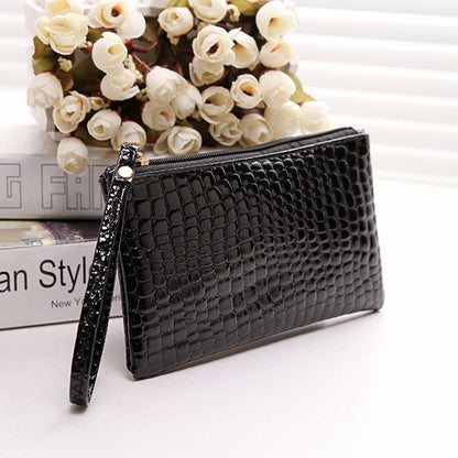 Women's Crocodile Pattern Wallet | PU Leather Bifold Card Holder Purse | Lumu UK